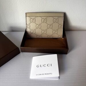 Gucci Leather GG Emblem Card Holder / Wallet
Case 163233